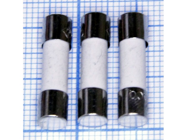 Пред.15А(d=5;L=20) 250V F керамика Пред.15А(d=5;L=20) 250V F керамика