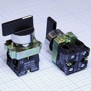3SA8-BJ33[ZB2-BE101C] Переключатель 2N/O 3 положения