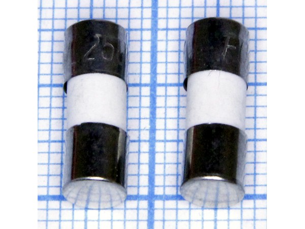 Пред.0,5А(d=5;L=15) керамика