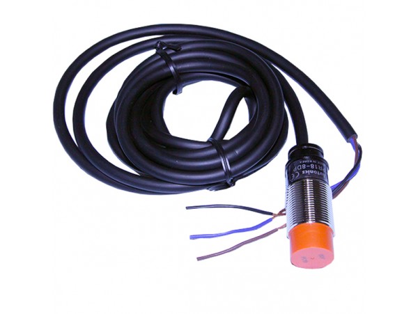 PR18-8DP датчик индуктивный, 12-24VDC, M18x1