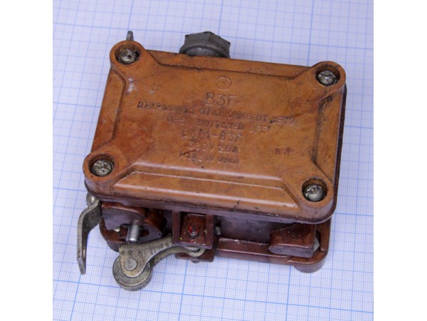 ВКМ-В3Г ~380В 2.5А выключатель концевой