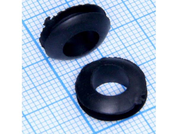 Втулка d=8 мм проходная черная