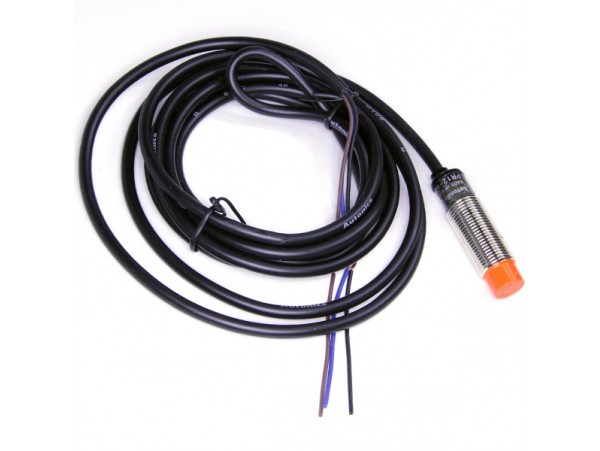 PR12-4DP датчик индуктивный