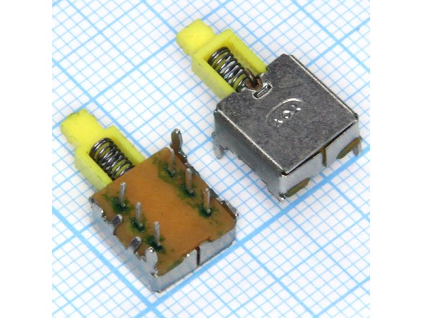 E-50 кнопка с фиксацией (PS22E02) на плату