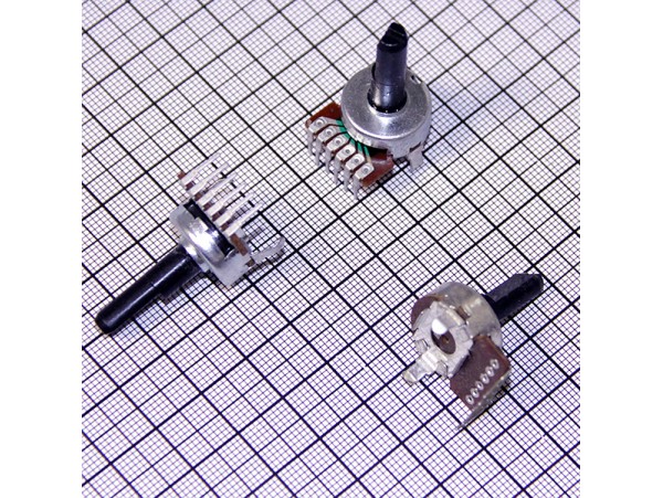 Резистор 2х100к на плату d=16 L=20 верт.